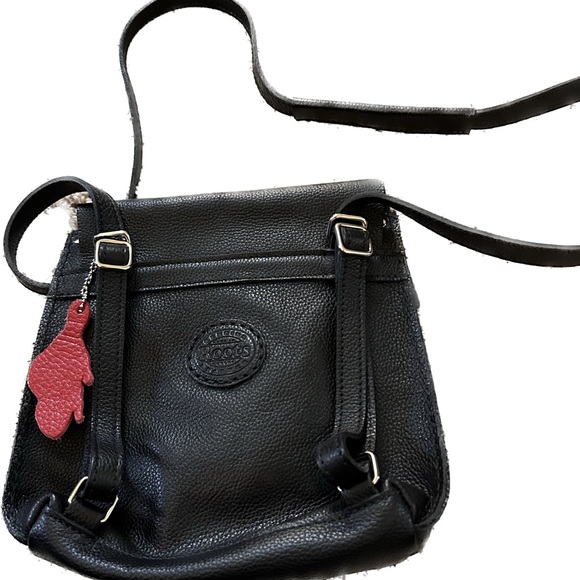 Roots crossbody or knapsack purse - Picture 3 of 5